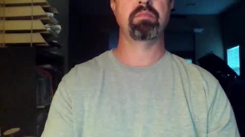 nvrenuff1979 online show from March 31, 11:32 am