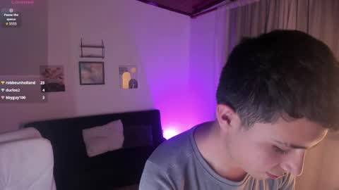 Snapshot of nyko_ds chatting on October 5, 9:44 pm nyko_ds online show from October 5, 9:44 pm