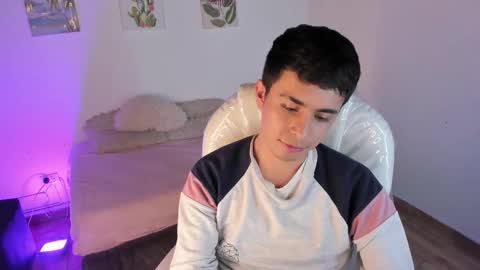Snapshot of nyko_ds chatting on October 17, 5:22 am nyko_ds online show from October 17, 5:22 am