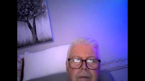 stockings  suspenders mad online show from December 15, 12:17 pm