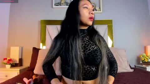 nymera_chaos online show from April 20, 12:41 pm