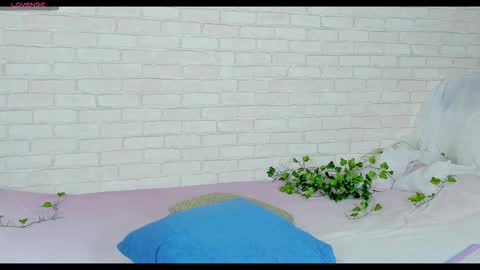 Kat online show from January 12, 2:13 pm