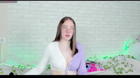 Kat online show from October 31, 2:39 pm