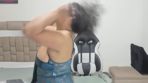 nyomi browm online show from February 26, 5:35 am