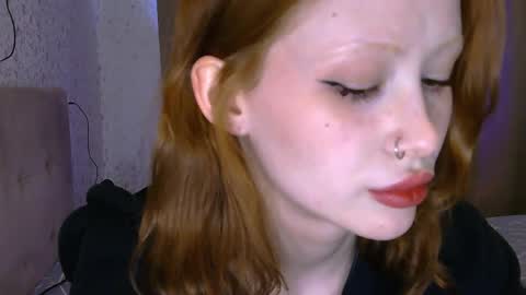 nyra_thira online show from April 8, 3:59 pm