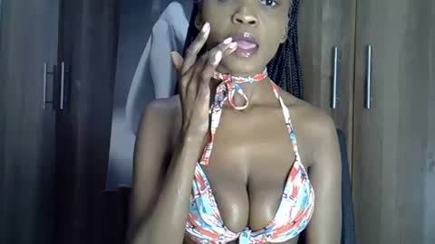 nyverra online show from July 5, 7:48 am