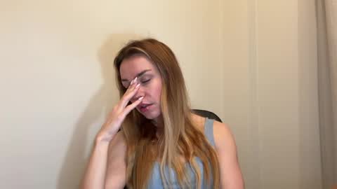 Anastasia online show from May 5, 7:25 am