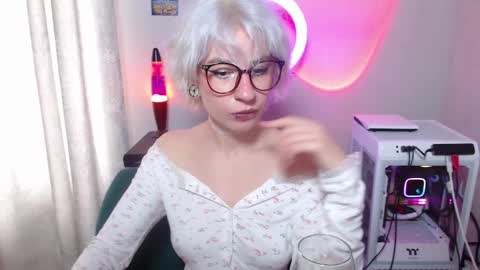 Moonlight online show from October 5, 10:12 am