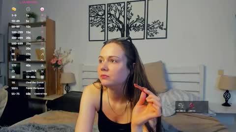 Elis online show from March 11, 8:45 pm