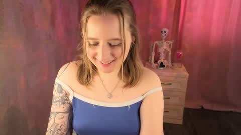 Lili 3 online show from May 28, 2:09 am