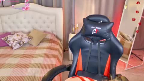 Lana online show from November 2, 2:06 pm