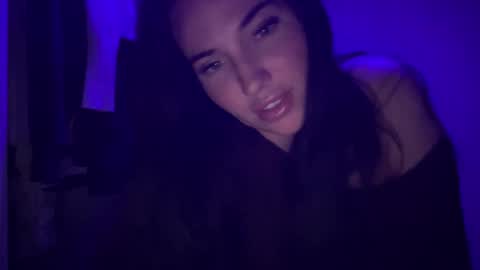 A L A R A  online show from October 29, 2:35 am