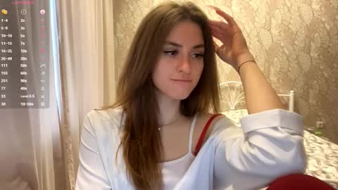 Snapshot of odelinabain chatting on October 23, 10:17 am Mia online show from October 23, 10:17 am
