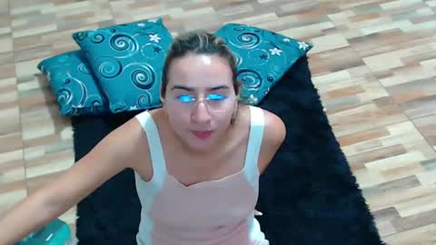 Val online show from February 18, 11:19 pm