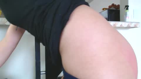 Val online show from February 21, 10:26 pm