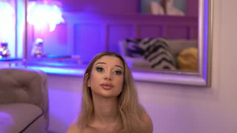 Odette online show from October 21, 5:01 am