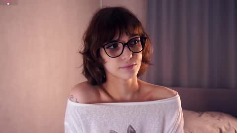 Thea online show from November 21, 7:34 pm