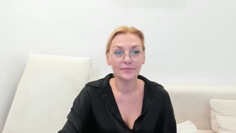 oeigesmik online show from April 4, 11:50 am