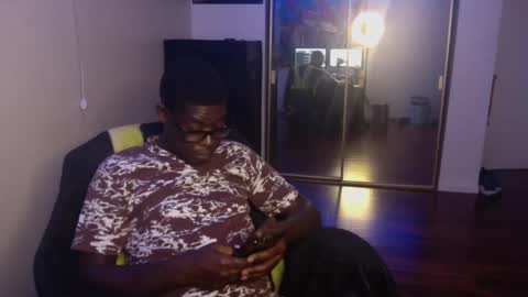 Money online show from December 4, 5:54 am