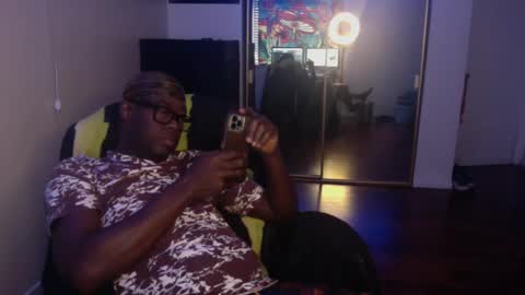 Money online show from December 3, 2:44 pm