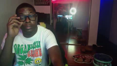 Money online show from December 21, 1:04 am