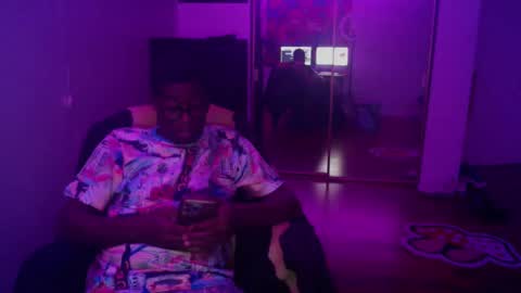 Money online show from December 10, 5:07 am