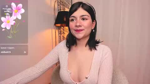 Snapshot of oh__holly chatting on October 18, 1:32 am Holly online show from October 18, 1:32 am