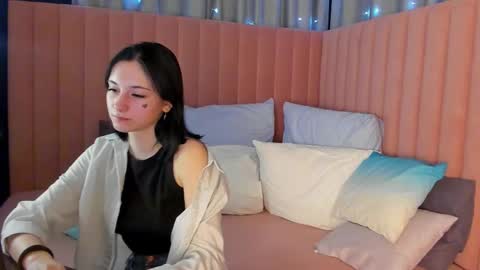 oh_kate_ online show from February 21, 6:27 am