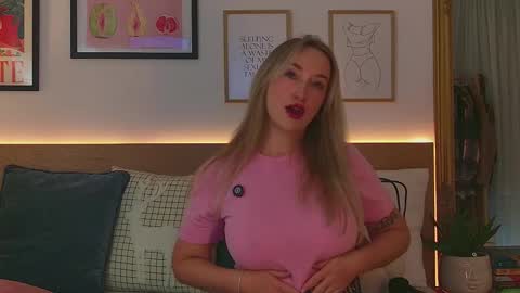 Kourtney online show from October 21, 10:53 am