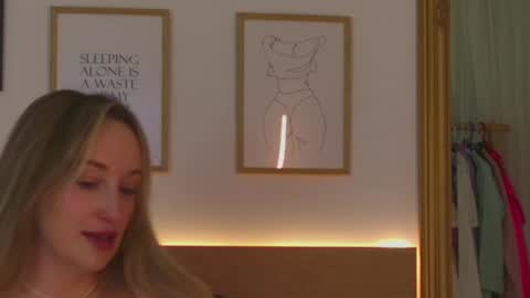 Kourtney online show from March 6, 10:09 am