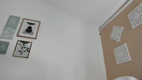 ohanna_ online show from March 5, 7:49 pm