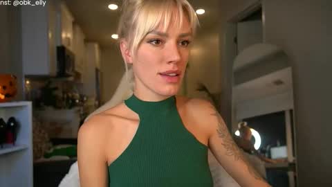 Kelly online show from November 4, 1:40 am