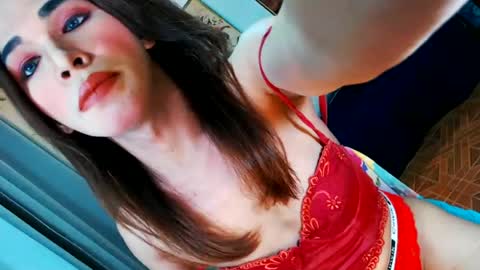 IM CHIE  DONT FORGET TO FOLLOW ME  MAKE ME SMILE HERE  THUMB UP FOR 25TOK  online show from June 29, 4:17 pm