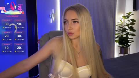 Emma online show from October 20, 1:10 am