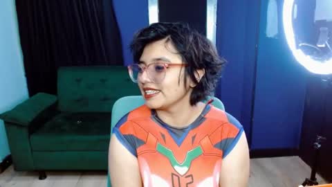 ohmysqueak online show from April 19, 11:11 am