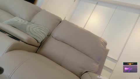 Lyz  online show from February 12, 5:49 pm