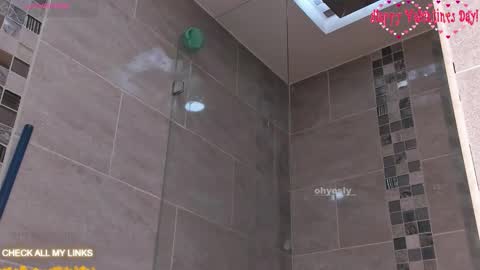 ohyesly_ online show from February 15, 8:02 am