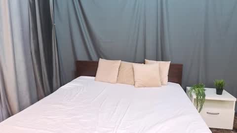 Ami online show from October 4, 2:15 pm