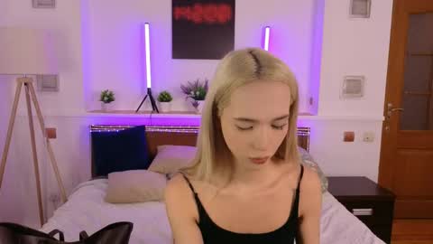 Ami online show from April 18, 10:39 am