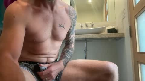 oki42 online show from May 5, 2:56 pm