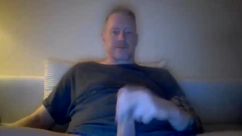 olavdelux online show from April 9, 11:21 pm