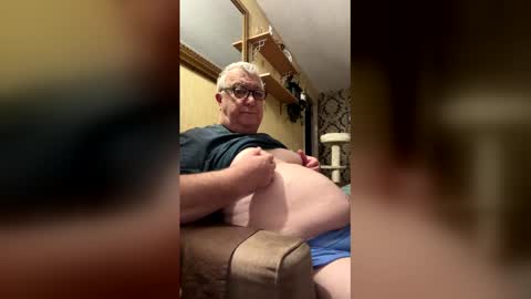 Fergus online show from December 15, 4:08 am