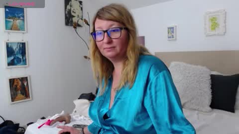 Olga Pavlova online show from January 18, 1:20 pm