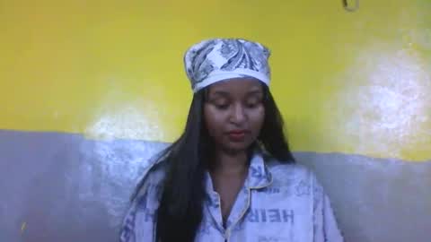 olinah610 online show from February 12, 8:23 pm