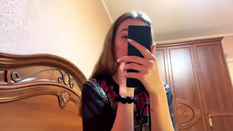 Olivia here online show from July 25, 10:02 am