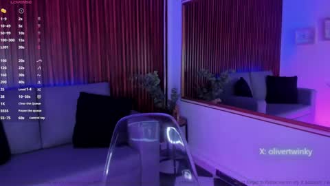 oliver20__ online show from April 15, 5:11 am