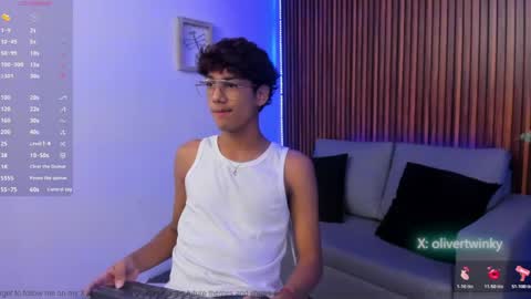 oliver20__ online show from April 21, 5:14 am