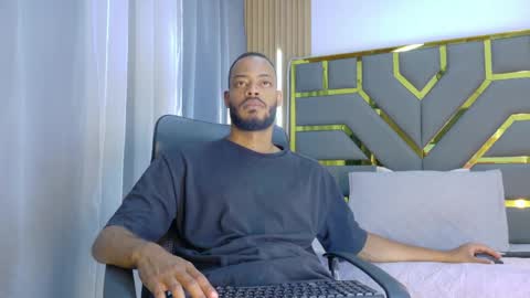 Oliver online show from April 3, 5:53 pm