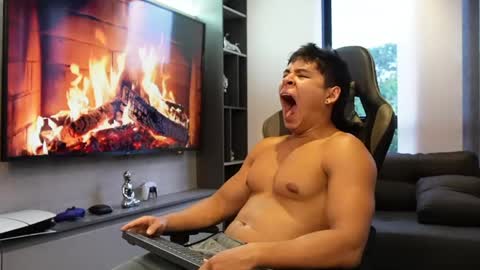 Oliver bray online show from April 1, 10:18 pm