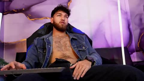 Oliver Dallas online show from April 17, 4:48 am